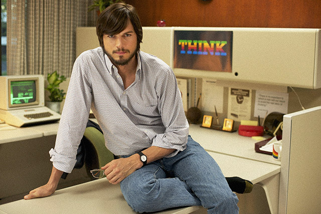 Ashton Kutcher tried Steve Jobs’ fruitarian diet when getting into character for the ‘Jobs’ movie and ended up in the hospital because it messed up his ‘pancreas levels’