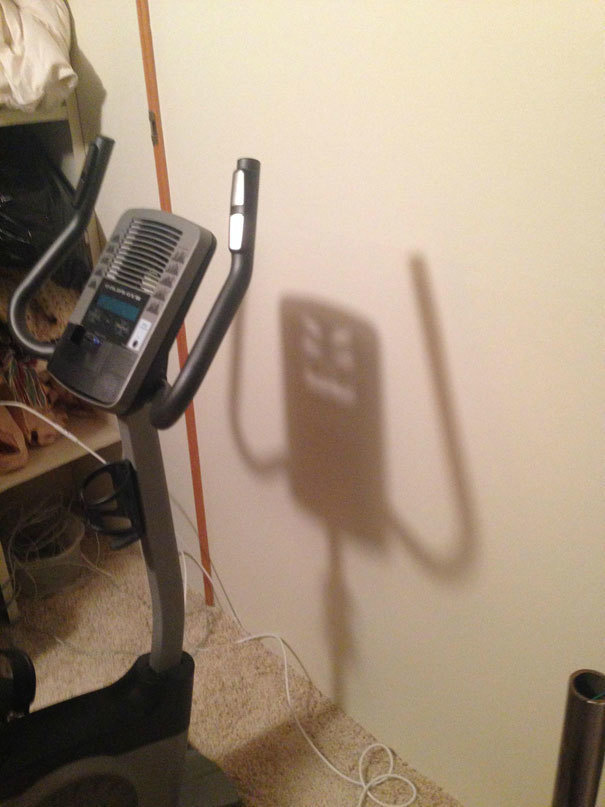 25 Misleading Shadows That Tell A VERY Different Story.