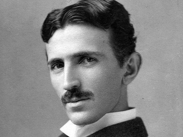Nikola Tesla never slept for more than two hours a day. Much like Da Vinci, Tesla followed the Uberman sleep cycle and claimed to have never slept for more than two hours a day. He once reportedly worked for 84 hours straight in a lab without any rest.