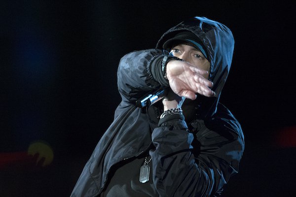 Eminem puts tinfoil on his windows to keep out the light. While most people would consider putting dark shades on their windows to keep their rooms dark, Eminem takes it to another level by wrapping tinfoil around his windows to get better-quality sleep.