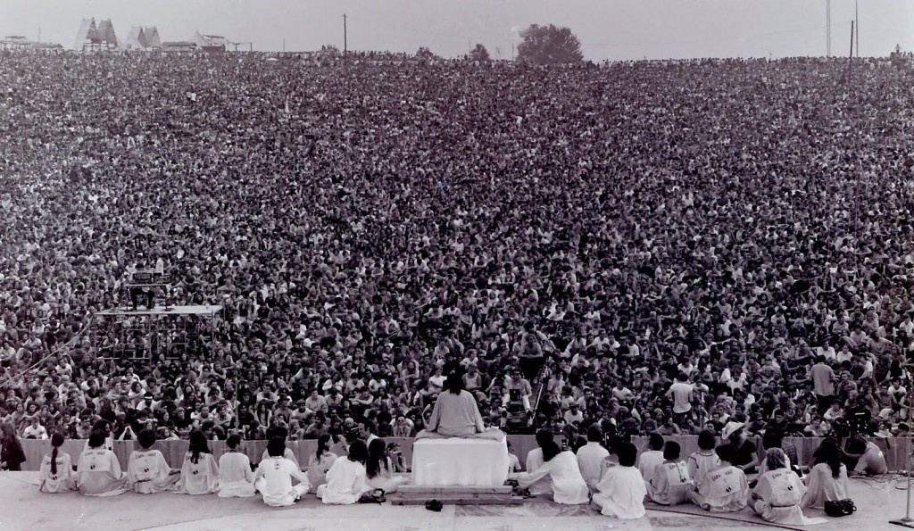 The Woodstock Music Festival opens for the first time on August 14, 1969 in Bethel, New York.