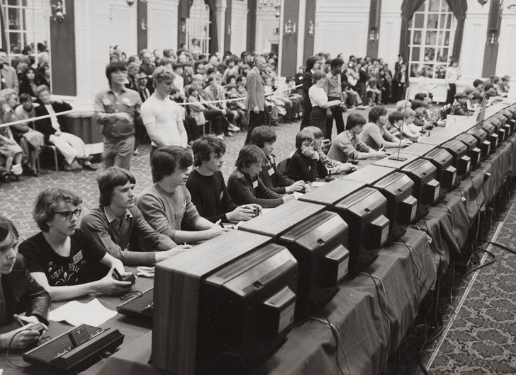 A scene from the 1980 Atari's National Space Invaders Championship.
