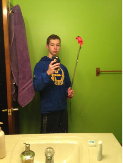 15 Selfie Fails That'll Have You Concerned For The Future