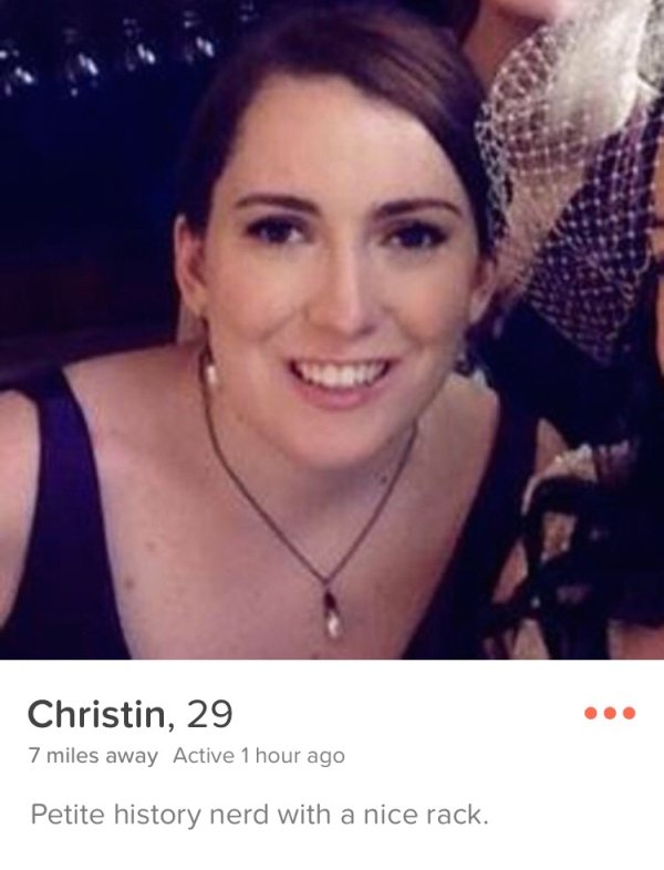 32 People have some pretty forward Tinder profiles