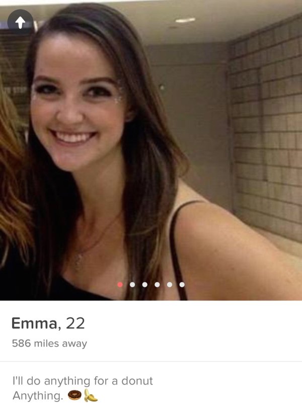 32 People have some pretty forward Tinder profiles