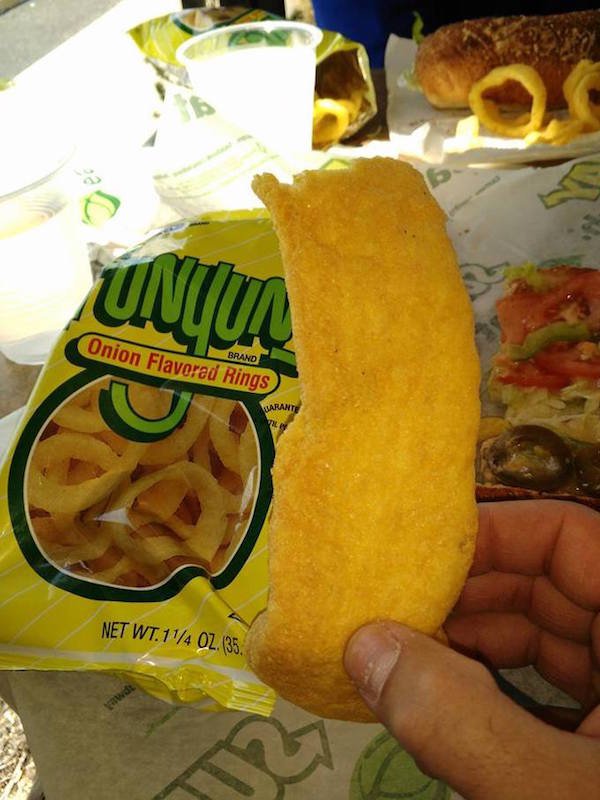 giant funyun - Onion Flavorad Rings Brand Varante Net Wt.114 Oz. 35.