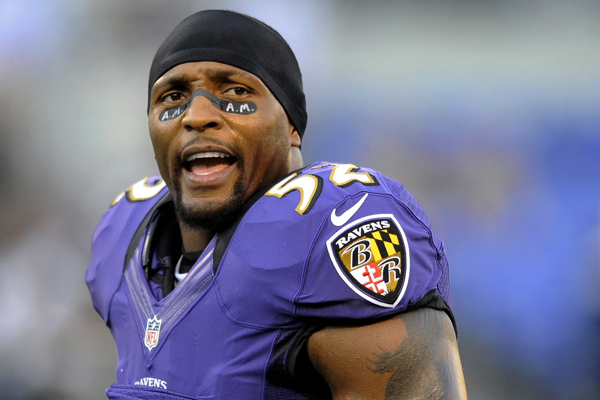 Ray Lewis: 6 children, with an unknown amount of women.