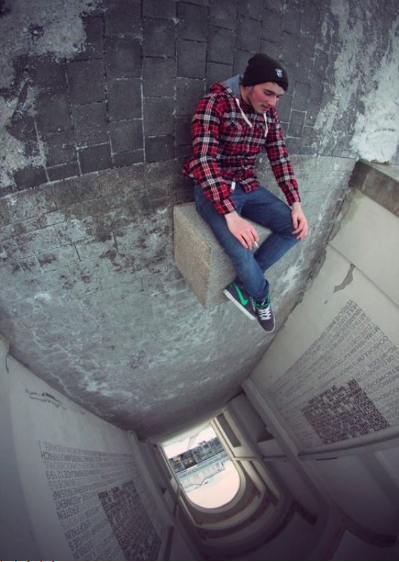 12 Confusing Gravity Photos That Might Break Your Brain