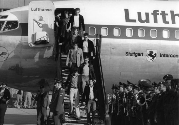 lufthansa flight 181 - Lufthansa Lufth 0000000 Stuttgart Intercon