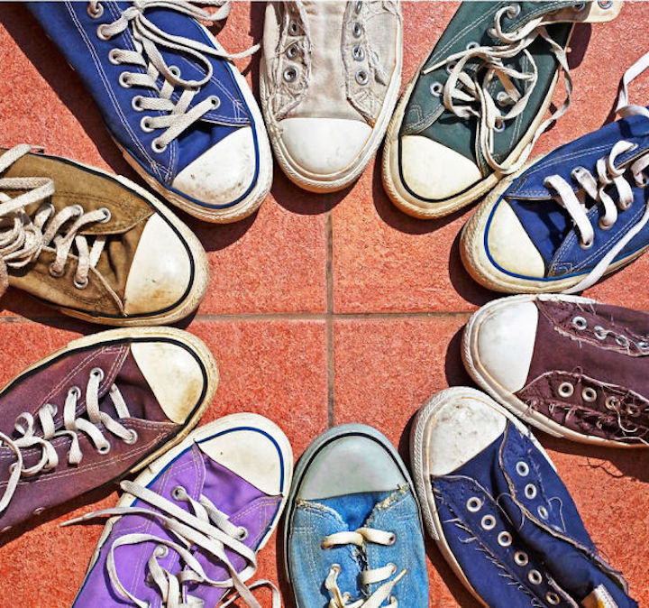 A perfect shoe ring of converses.