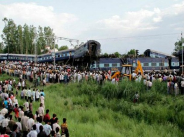 The Khanna rail disaster occurred at 3:15 on November 26, 1998, near Khanna on the Khanna–Ludhiana section of India’s Northern Railway in Punjab, when the local express collided with six derailed coaches of the Amritsar-bound Frontier Mail, which were lying in its path. More than 212 people were killed out of the 2,500 passengers on both trains.