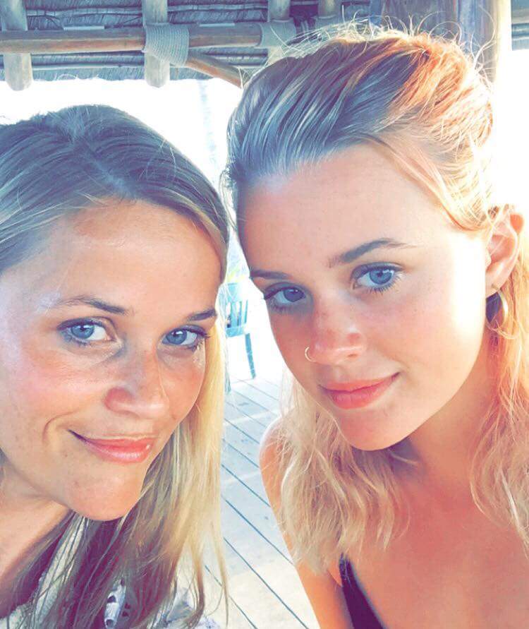 Reese Witherspoon and her doppelgänger daughter