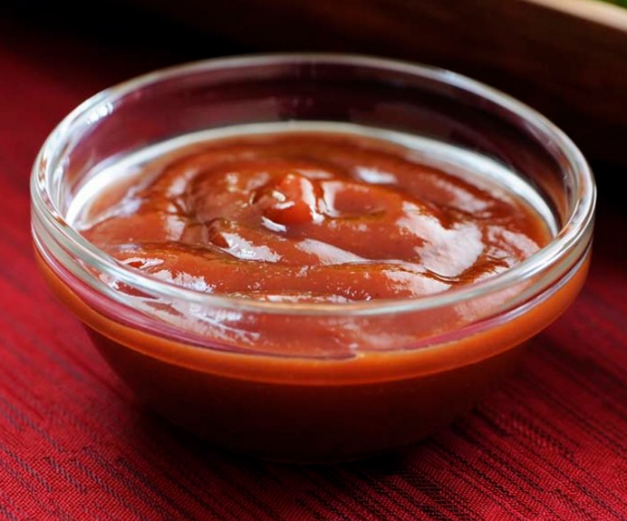 Need barbecue sauce but don't have any around? Mix ketchup with Coca-Cola for the same great taste.