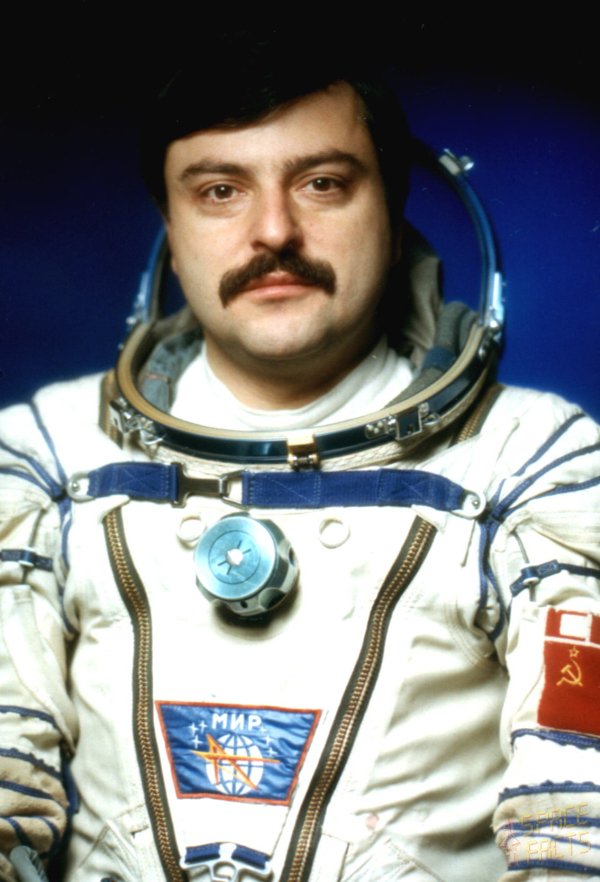 Russian cosmonaut Musa Manarov was fiming a space capsule dock the MIR (the Russian space station) when he noticed an object that looked like it was coming off the spacecraft. However, Manarov knew there could be absolutely nothing loose at that point, and as he watched the object it floated downwards and away from the capsule. He still doesn’t have an explanation for what it was, but he definitely knows it wasn’t space junk, despite what others have said.