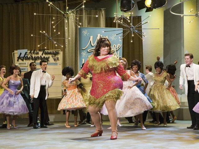 Travolta needed a 30-pound fat suit and 4 hours to turn into Edna Turnblad.
