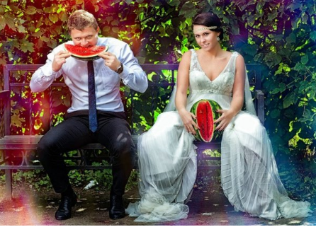 Wedding Photos That Made No Effort To Be Classy