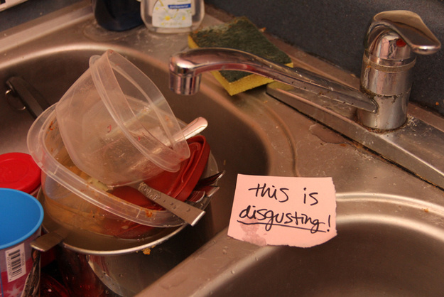 Unlucky People Who Have Terrible Roommates 