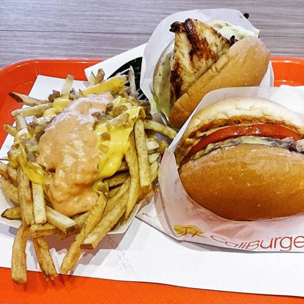 In-N-Out Imitation Burger Chain in Taiwan featuring the “Cali Cheeseburger” and “Wild Style Fries”