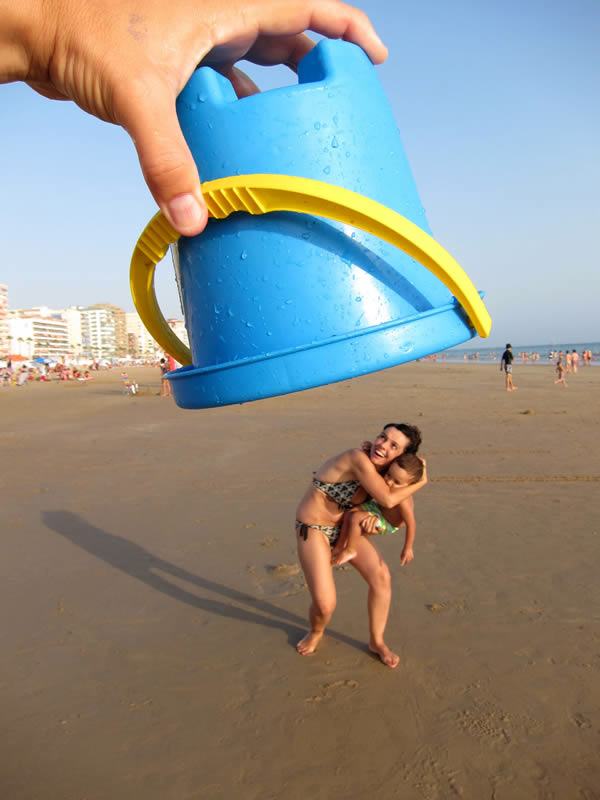 Funny Beach Pics That Will Make You Wish Summer Could Last Forever