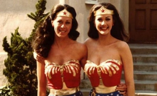 Wonder Woman with her double in 1976