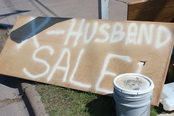 A Vancouver Craigslist ad for a "huge ass estate sale" posted in 2013 piqued the interest of locals, less for the items being hawked than for the reason — the seller's husband was cheating on her, and she was secretly getting rid of all his stuff.

"Last minute spontaneous estate sale," read the ALL-CAPS ad. "Husband left us for a piece of trash. Selling everything while he is gone this weekend with his floozie." While the woman may have lost her husband of ten years, she was holding on to her sense of humor for dear life.

Among the items up for grabs — his favorite red leather theater seating sofas and "tools which he didn't have a clue how to use." A brand new sliding glass door "that he never got installed" also went.