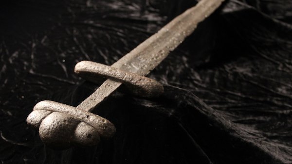 Viking Sword Ulfbehrt.
This is truly a mystery that has no explanation. When archeologists found these swords, dated back to 800-1000 AD, they couldn’t explain them. The swords seemed to have been fashioned using techniques that would not be available until 800 years later during the industrial revolution. From the metal’s composition, to the heat required to forge the blade, there’s no way the sword should have existed in that time.
Recently a blacksmith tried to recreate it using methods only used during the Middle Ages, and found it exceptionally difficult to do without resorting to modern tech.