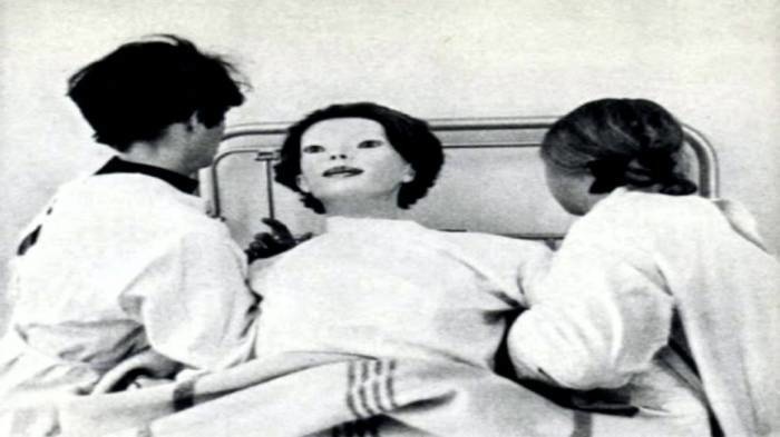 Another creepy sight for many of us is that of a patient in a white gown. Well, one legend describes a patient at Cedar Senai Hospital killing two nurses before escaping from the center. Other versions say that she appeared out of nowhere and had teeth that looked like 'long, sharp spikes.' Don't worry, this one is also just fantasy.