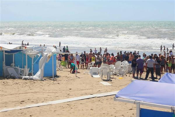 In 2014, a lightning strike killed three people on a beach in Argentina and injured 22 others. "We were hiding in a tent to take shelter from the storm when we felt an explosion, and then I saw my friend thrown to the ground," Rafael Viñuela claimed. He ran to find a doctor after seeing that his friend's arm was burned. "When they arrived, they told us that he had died."

Another victim, a 17-year-old, was playing soccer on the beach when the lightning hit, killing him and injuring several members of his family. The storm struck the seaside community of Villa Gesell, located about 230 miles (375 km) southeast of the country's capital. The injured victims included 16 adults and six children.