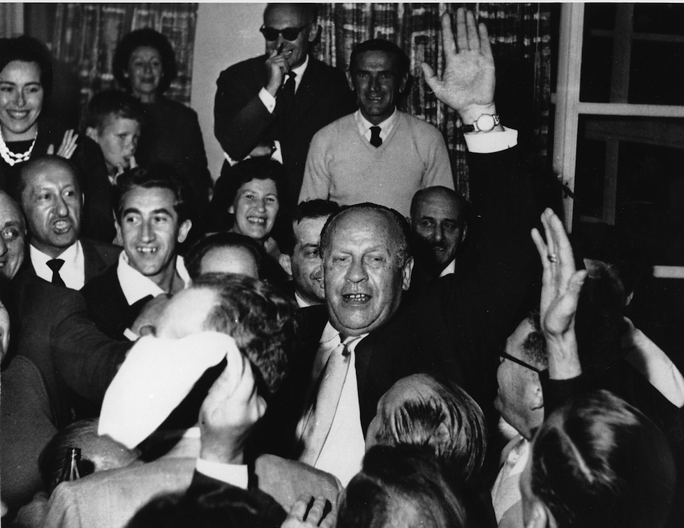 Oskar Schindler being greeted by 300 holocaust survivors in Jerusalem, on May 1, 1962.