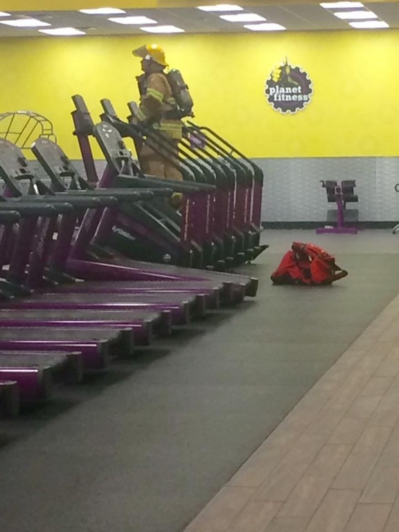 This fully suited man climbed 110 sets of stairs in honor of his fallen brothers and sisters for 9-11