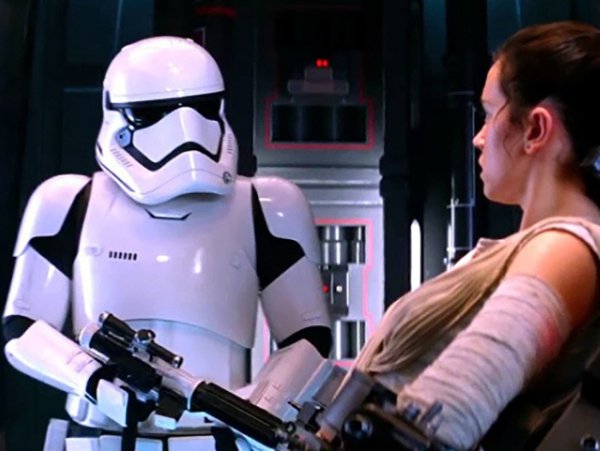 Daniel Craig–Star Wars: The Force Awakens (2015)