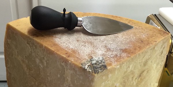 Not to be left out, there were some wily Italian thieves that ended up walking away with $875,000 worth of Parmigiano-Reggiano cheese. Over the span of 2 years, 11 men scoped out various warehouses and used complex tools, electronics to circumvent alarm systems and even weapons to steal over 2,039 wheels of cheese. In late 2015, they were caught, but it’s uncertain how much of the cheese was recovered.
Imagine how much pasta that could garnish. Cheesus!