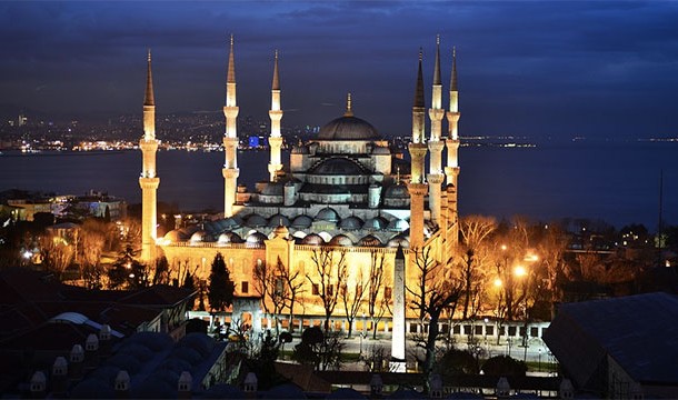 Istanbul. By this point, you may have come to terms with the fact that a lot of these involve earthquakes and volcanoes, and Istanbul is no different. What makes it worse, however, is that it is an extremely populated region with very poor infrastructure. Bad combination.