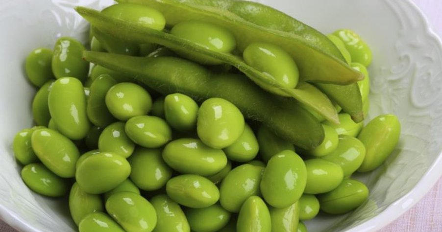 Edamame.
If you’re going for sushi on your big date, think twice about your appetizer. They’re actually soybeans, and high levels of soy in a woman’s body can decrease sex hormones. Plus, just a half serving of soy per day can even slash sperm count by 40 percent in healthy males.