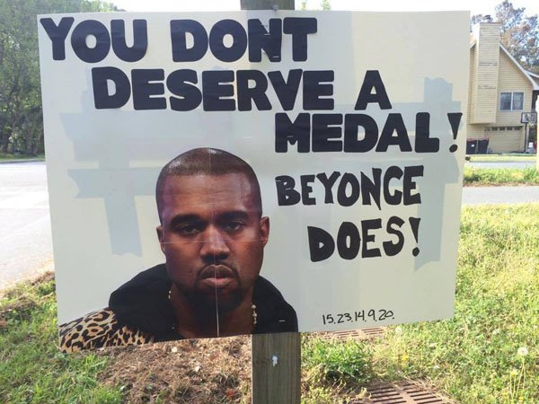 Motivational marathon signs that go the extra mile