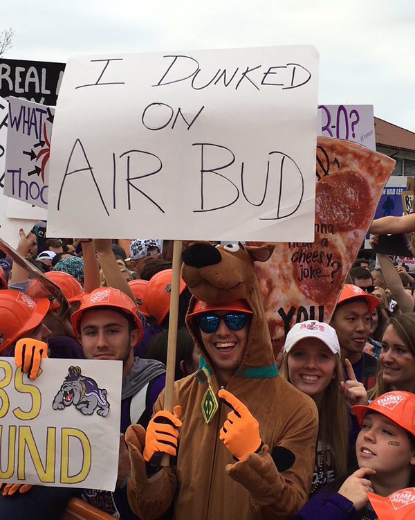 There’s nothing funnier than College GameDay signs