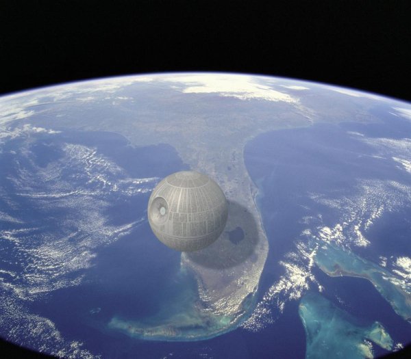 The Death Star.
The Death Star’s estimated width is around 99 miles across, or around 1/4th the length of Florida.