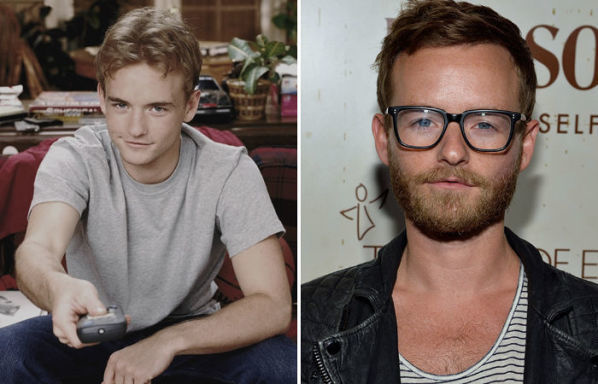 Francis played by Christopher Masterson is the oldest son. Early in the series he is sent to military school for misbehaving.
Eventually Masterson's presence in the show is diminished when the actor began directing and writing episodes for the series.