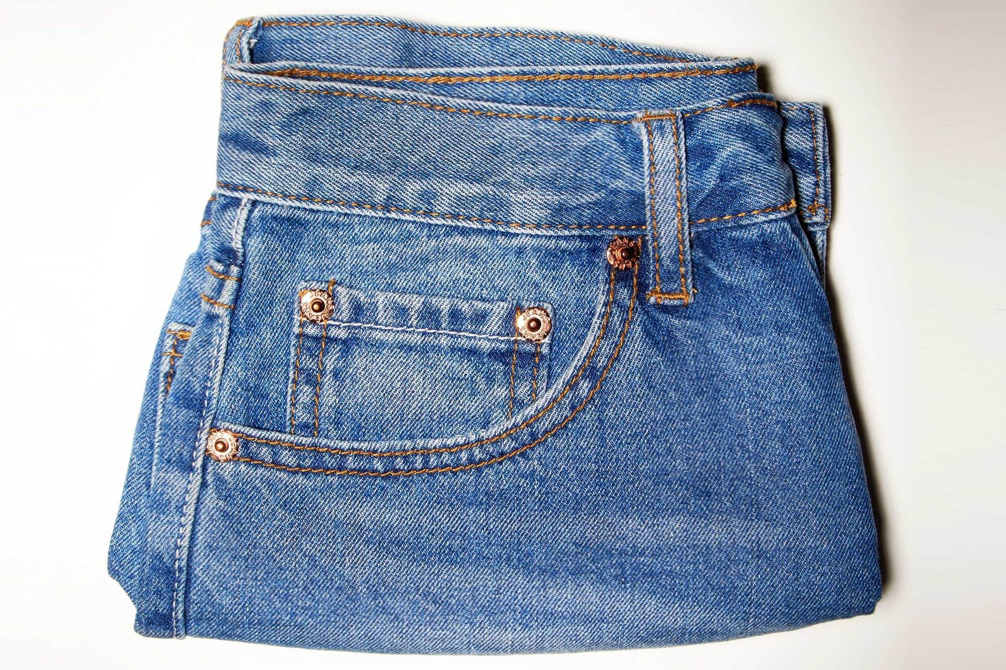 Small Jean Pockets.
We're all used to seeing these tiny pockets on our jeans but we never bothered to find out what they're there for. Turns out, it's a spot saved for your pocket watch! This design dates back to the 1800s, which is where these watches were held on chains or even worn on waistcoats. But cowboys didn't find that practical at all, so when jean-makers introduced this new design, let's just say they totally flipped... in a good way.
