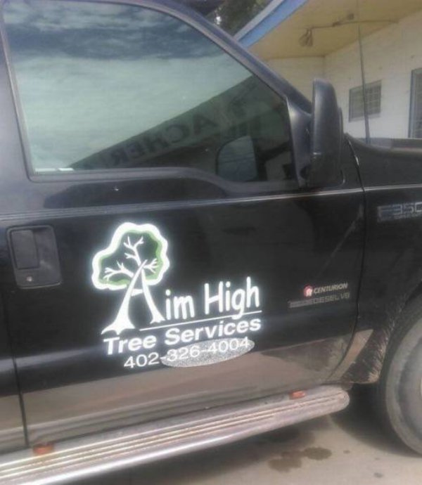 tire - Centro lim High Tree Services 4028264004