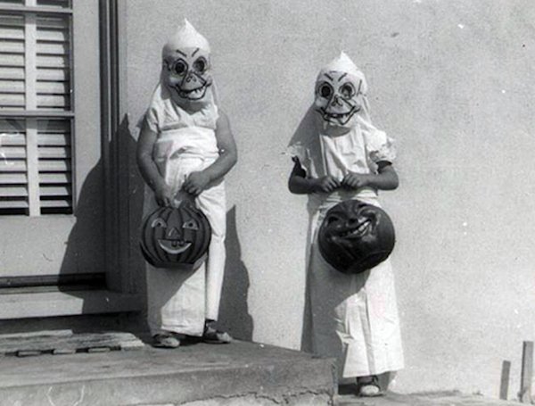 Freaky vintage halloween costumes are serious nightmare fuel