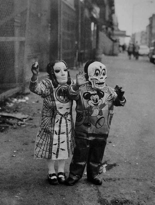 Freaky vintage halloween costumes are serious nightmare fuel