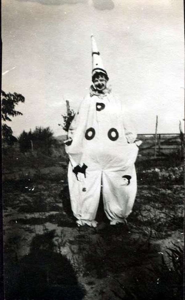 Freaky vintage halloween costumes are serious nightmare fuel