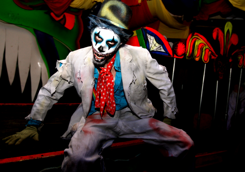 Cutting Edge Haunted House – One tagline for Cutting Edge in Fort Worth is an experience you can only hope to forget, which might be difficult since it takes at least an hour to experience fully.