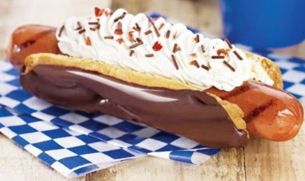 Hot Dog Eclair