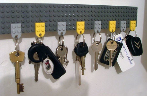 Legos can be a lot more useful than you think. For example, you can create a huge panel of key holders!