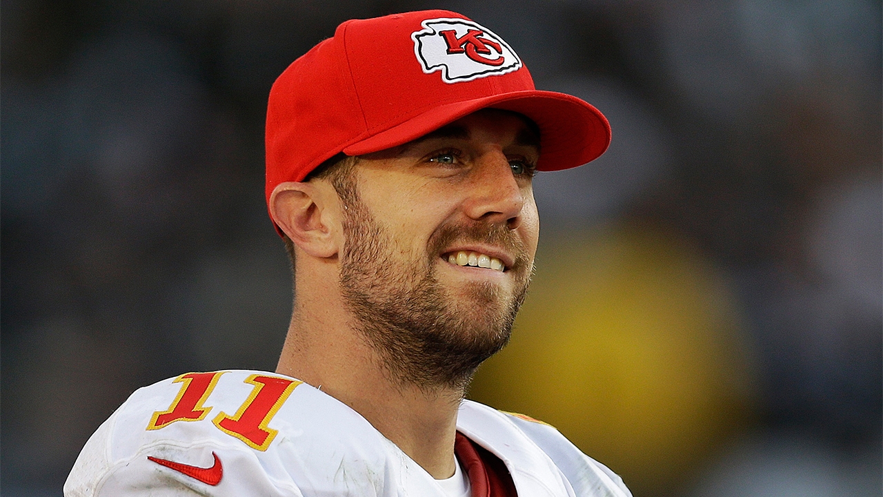 Alex Smith took so many AP tests in high school that he entered university as a junior. The quarterback received his bachelor’s degree in two years, and began working on a master’s degree, before becoming the first overall pick in the 2005 NFL draft.