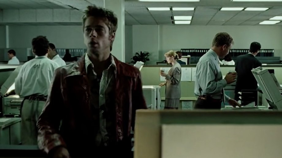 ‘Fight Club’ was full of little easter eggs here and there but some were too quick to notice without hitting pause. Tyler Durden (Brad Pitt) appears for a single frame a few times during the first act. This is your life and it’s ending one minute at a time so don’t miss these quick moments that make ‘Fight Club’ the amazing film it is.