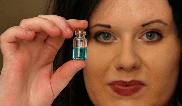 Most Expensive Ghosts ever Sold.
Two vials, that apparently contained spirits, were sold in a New Zealand auction back in 2010. Avie Woodbury said the ghosts had been captured in her Christchurch house after she enlisted the help of an exorcist, and sold them for $2,800.