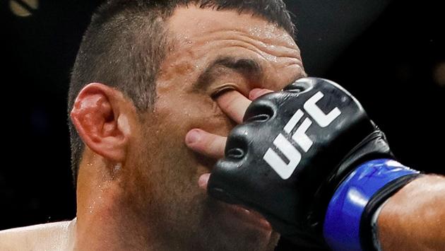 Travis Browne gets knuckle deep on Fabricio Werdum’s eye